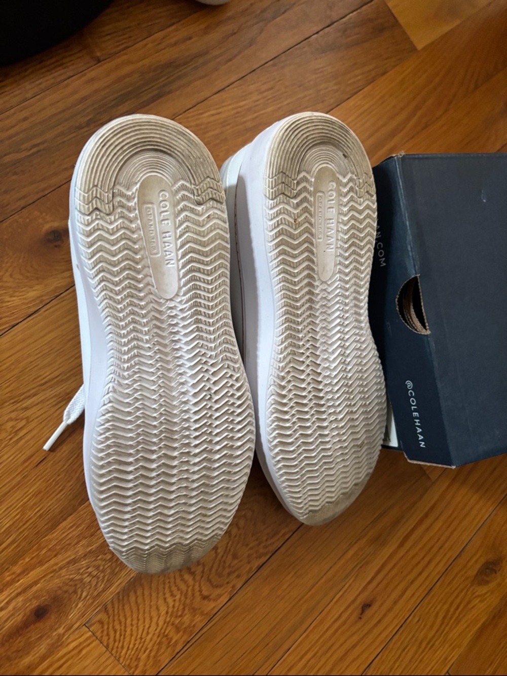 Cole Haan Women’s White Leather Sneakers with Tan Trim size 6 1/2 - Picture 8 of 8